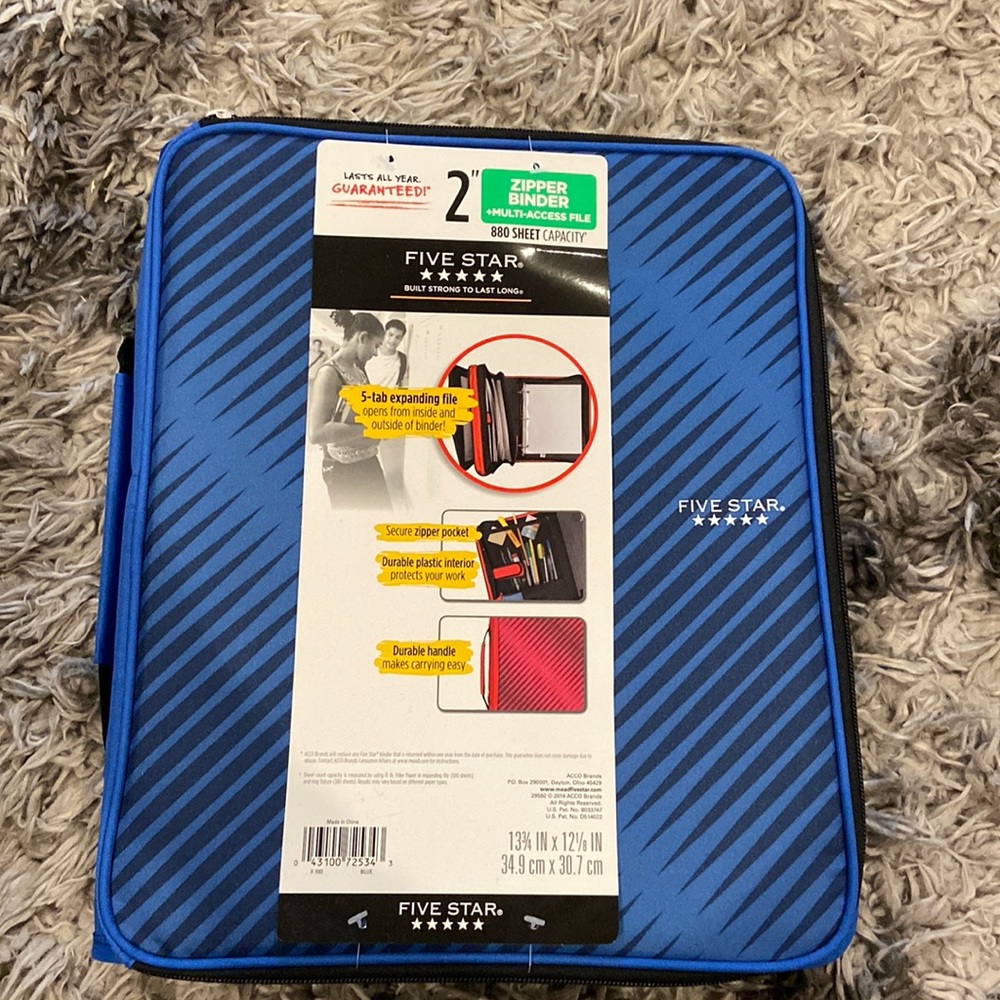 2” Five Star zipper binder with 880 sheet capacity.